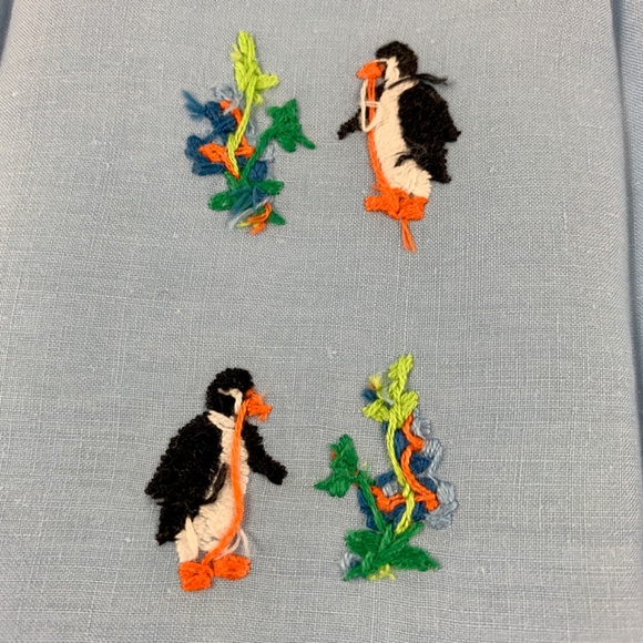 1960s Hand Embroidered Penguin Linen Guest Hand Towels, S/3 - Picture 6 of 6